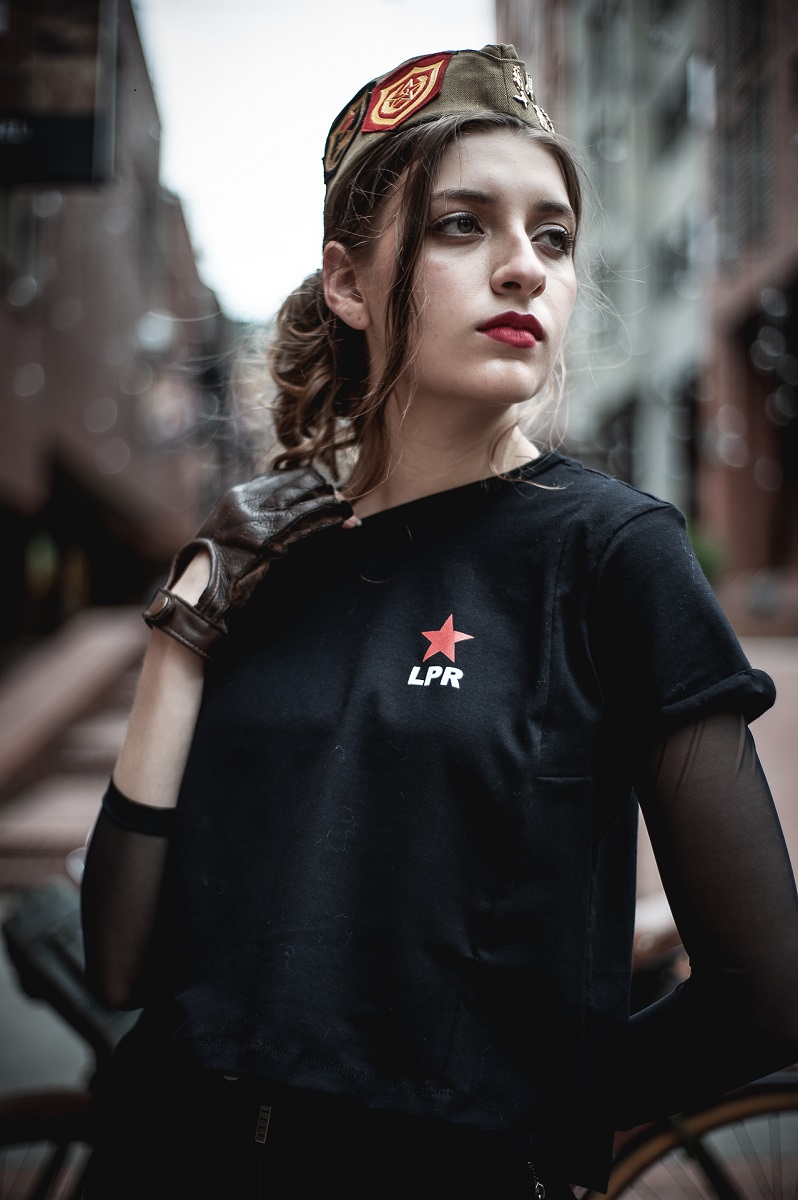 Camiseta La Panadería Rusa Warbags Black Edition Mujer