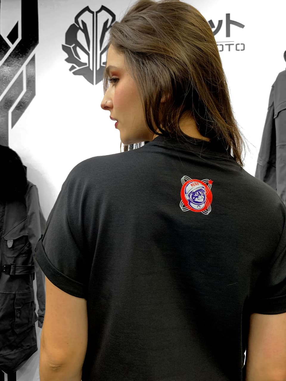 Camiseta Astromichi Negro Mujer - Imagen 6