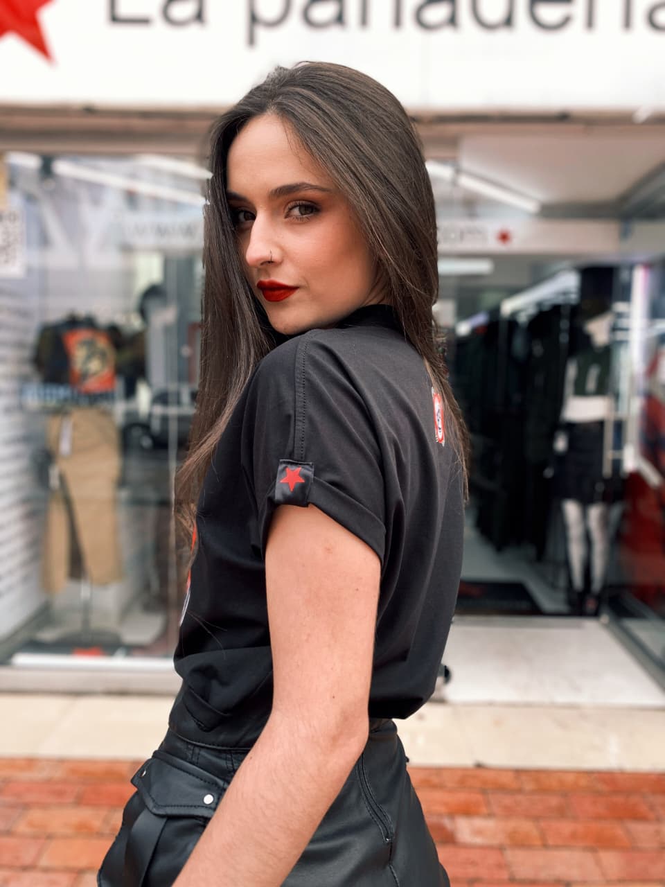 Camiseta Astromichi Negro Mujer - Image 3